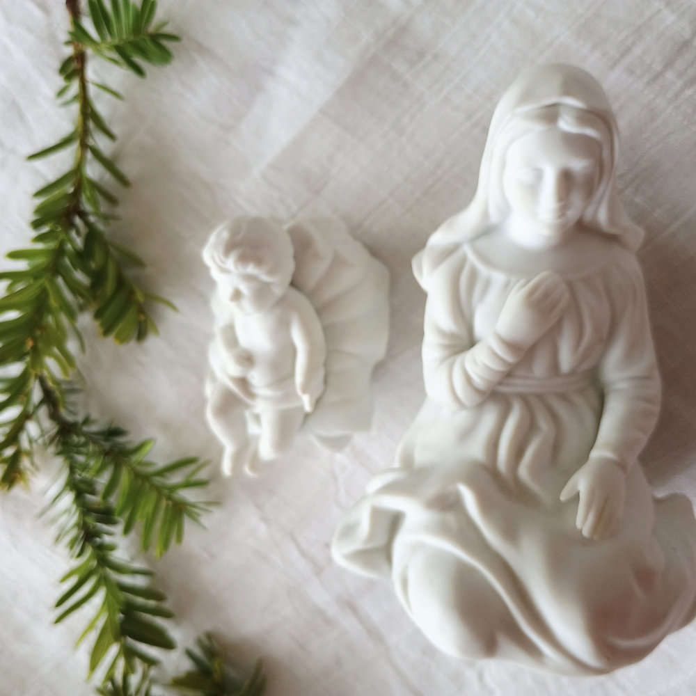 ⛪ CHRISTIAN CORE ⛪ VTG Nativity Collectibles 2-piece Baby Jesus and Mary figurin